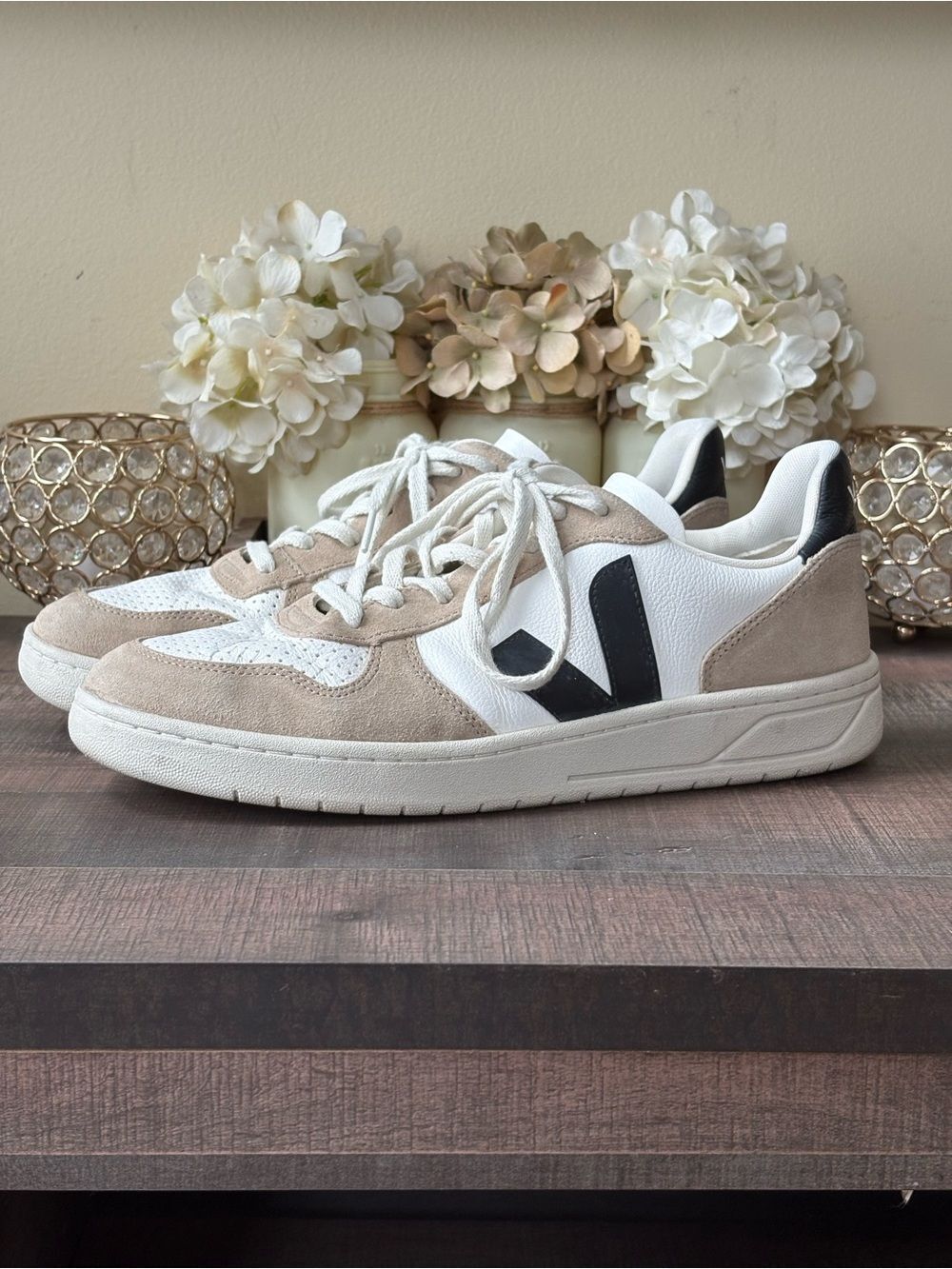 Veja V-10 Sneakers